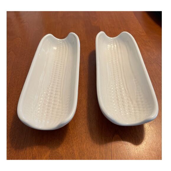 Pfaltzgraff Heritage White Footed Corn on the Cob Stonewear Holders Tray - Two - Picture 3 of 8